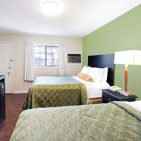 Executive Inn & Kitchenette Suites-Eagle Pass Exteriér fotografie